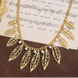 Pearl And Leaves Alloy Vintage Necklace